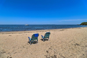 Beach House w/ Kayaks & Shared Boat Ramp Access